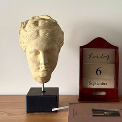 Medieval Light Luxury Art Portrait Sculpture Ornament