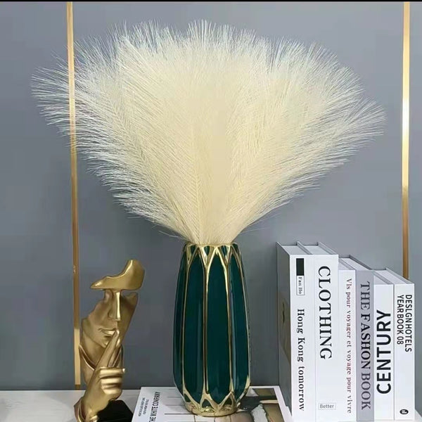 Cross-border Amazon Simulation Reed Pampas Grass