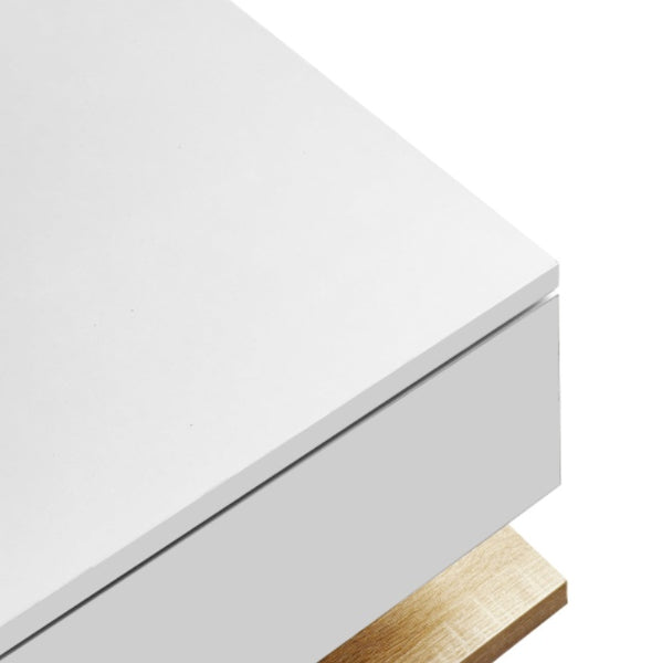 Coffee Table In High Gloss White and wood