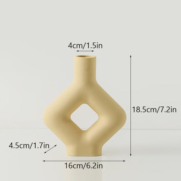 Living Room Table Simple Decoration