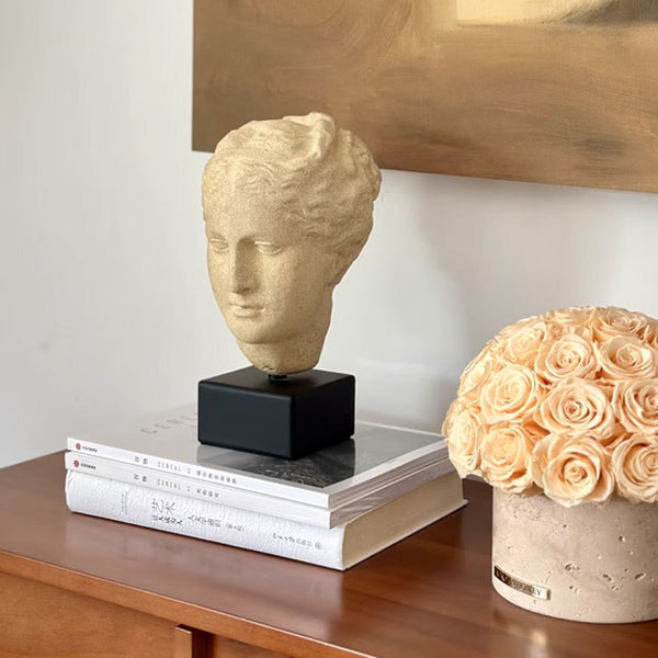 Medieval Light Luxury Art Portrait Sculpture Ornament